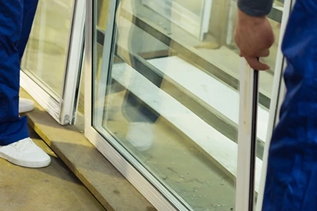Commercial Glass Repair Technician in West Melbourne, FL
